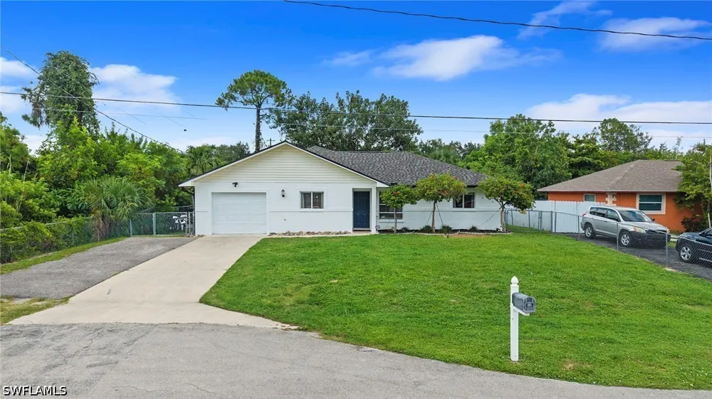 17th Avenue SW Naples, FL 34116