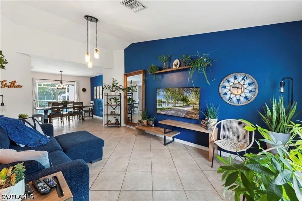 17th Avenue SW Naples, FL 34116