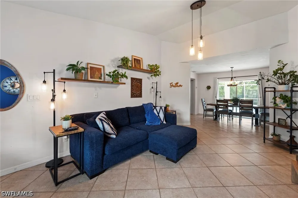 17th Avenue SW Naples, FL 34116