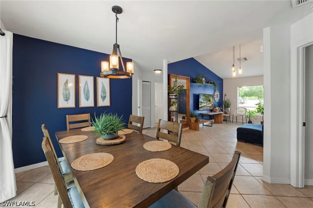 17th Avenue SW Naples, FL 34116