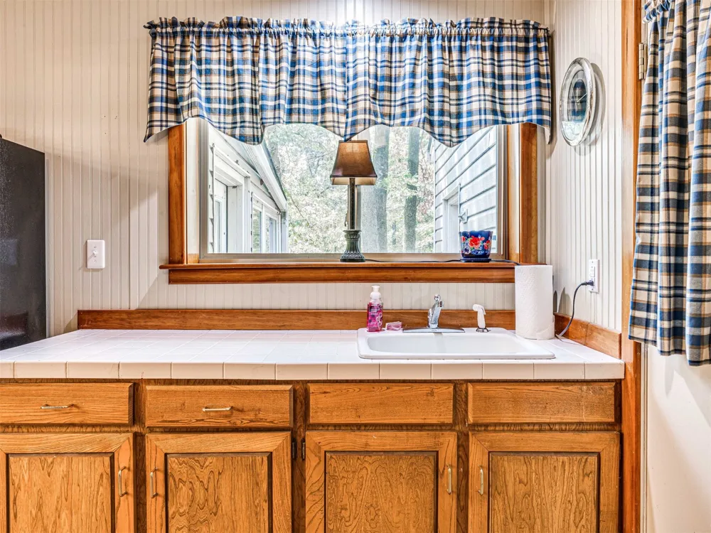 34052 E 703 ROAD Wagoner, OK 74467