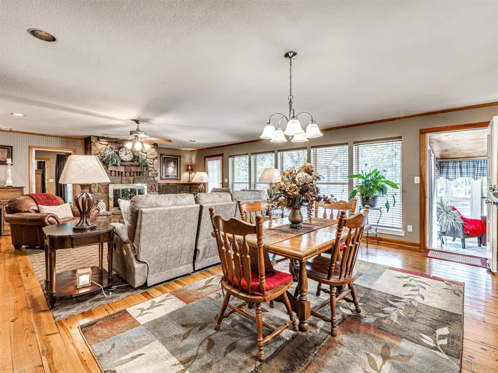 34052 E 703 ROAD Wagoner, OK 74467