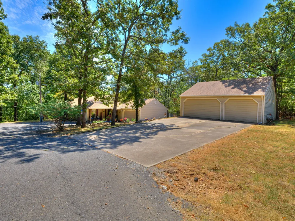 34052 E 703 ROAD Wagoner, OK 74467