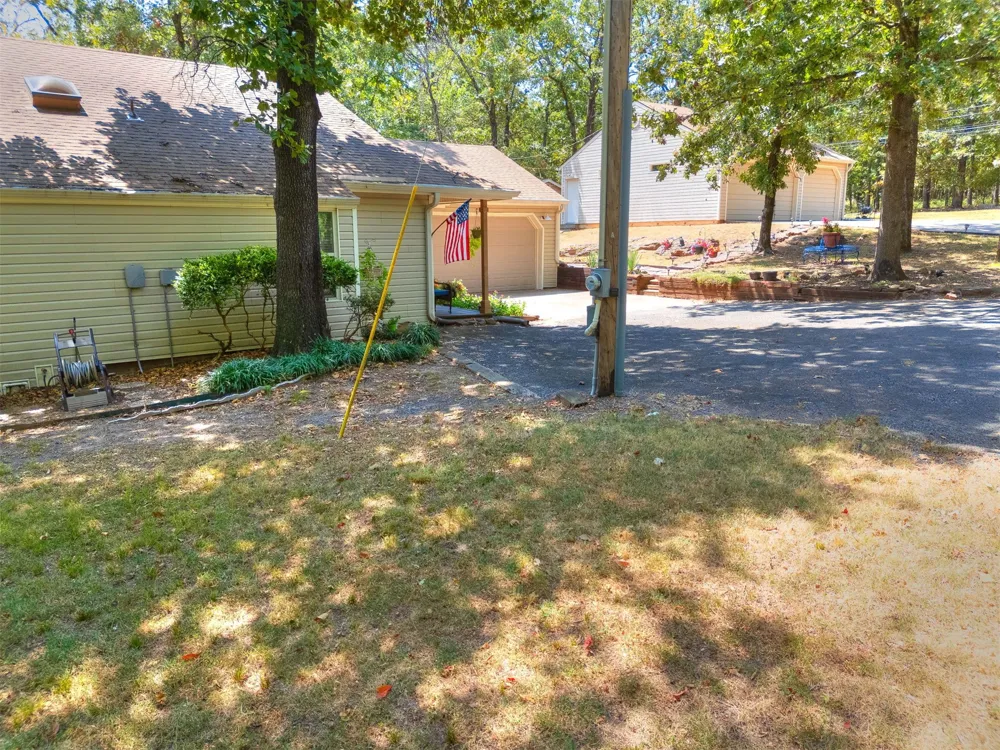34052 E 703 ROAD Wagoner, OK 74467