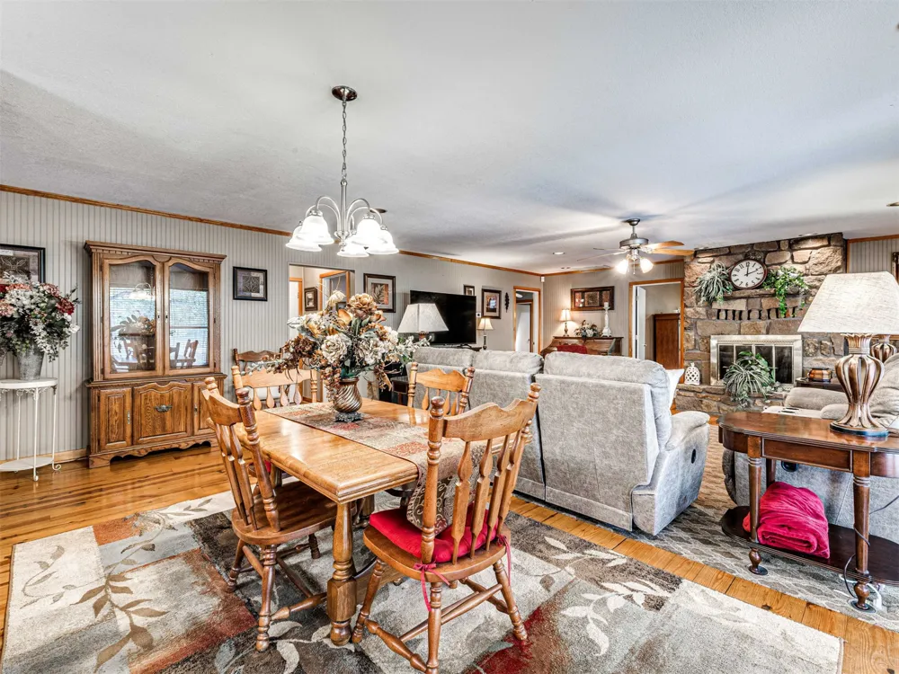 34052 E 703 ROAD Wagoner, OK 74467