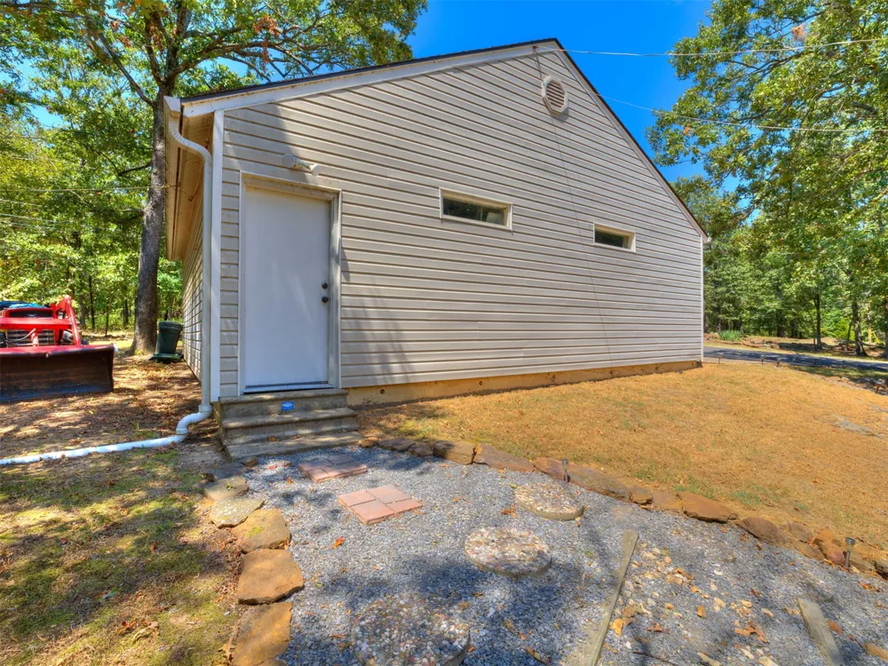 34052 E 703 ROAD Wagoner, OK 74467