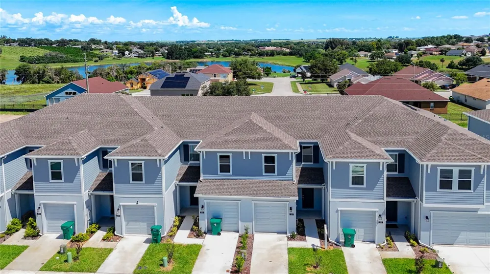 331 SOL VISTA DRIVE Dundee, FL 33838