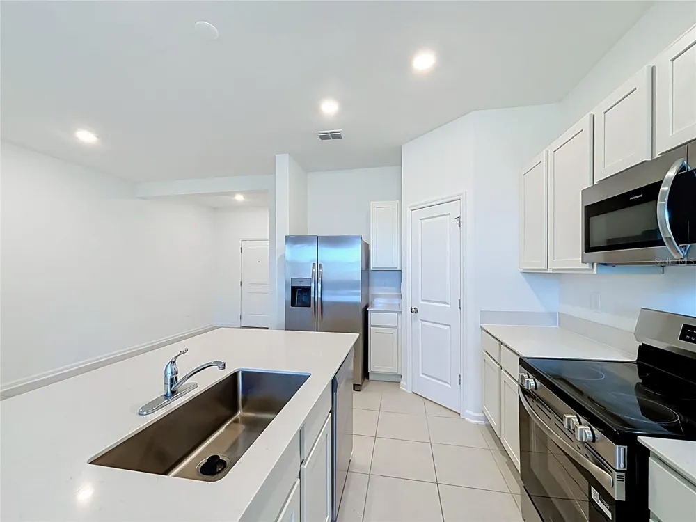 331 SOL VISTA DRIVE Dundee, FL 33838
