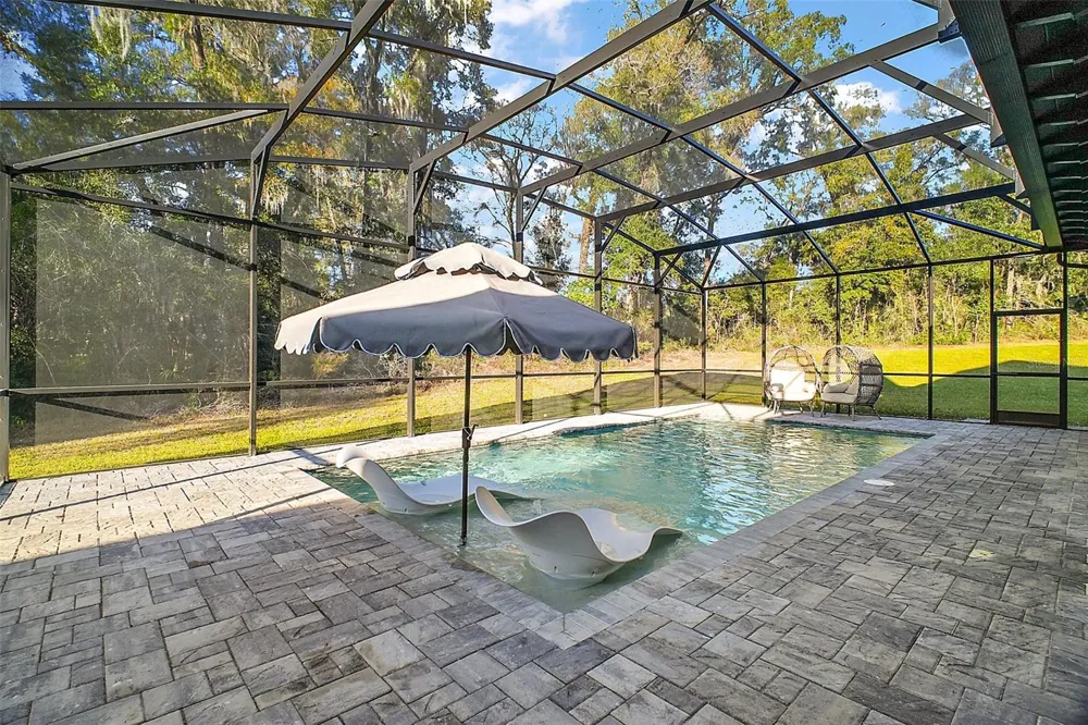 1933 S FARM ROAD Deland, FL 32720
