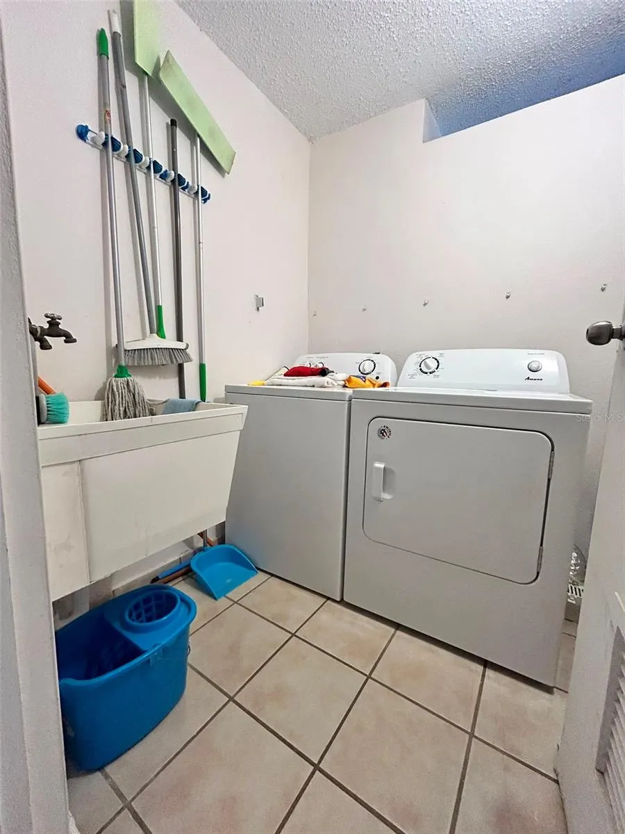 Carr 2 AVE. ALGARROBO #A-504 Mayaguez, PR 00682