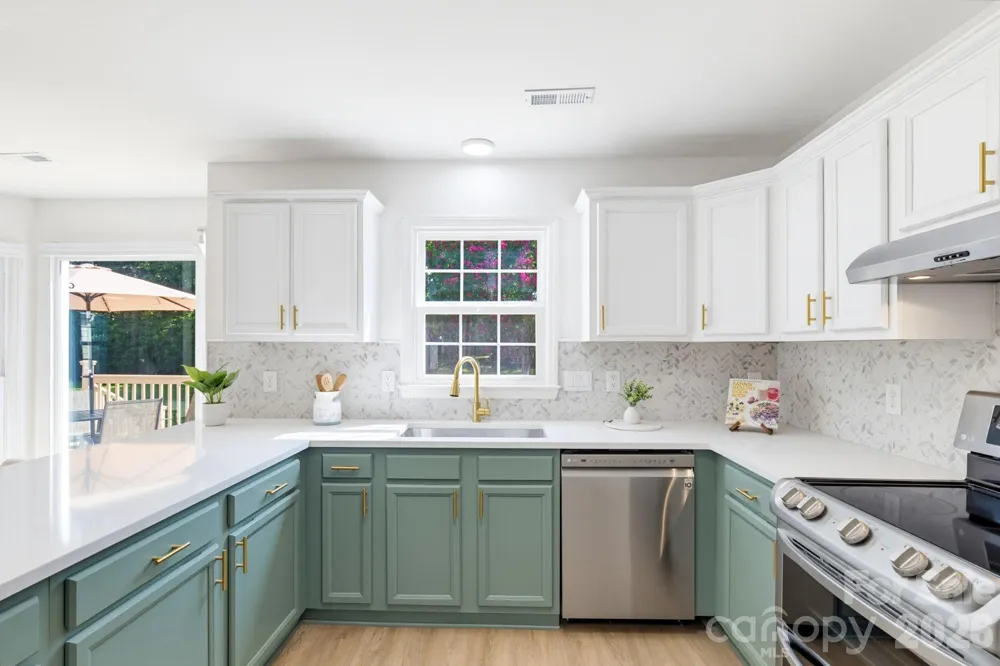 1125 Sunnyview Circle Matthews, NC 28105