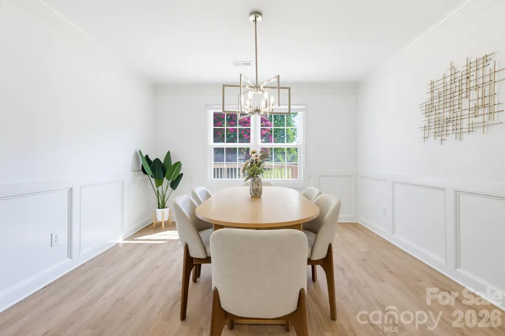 1125 Sunnyview Circle Matthews, NC 28105