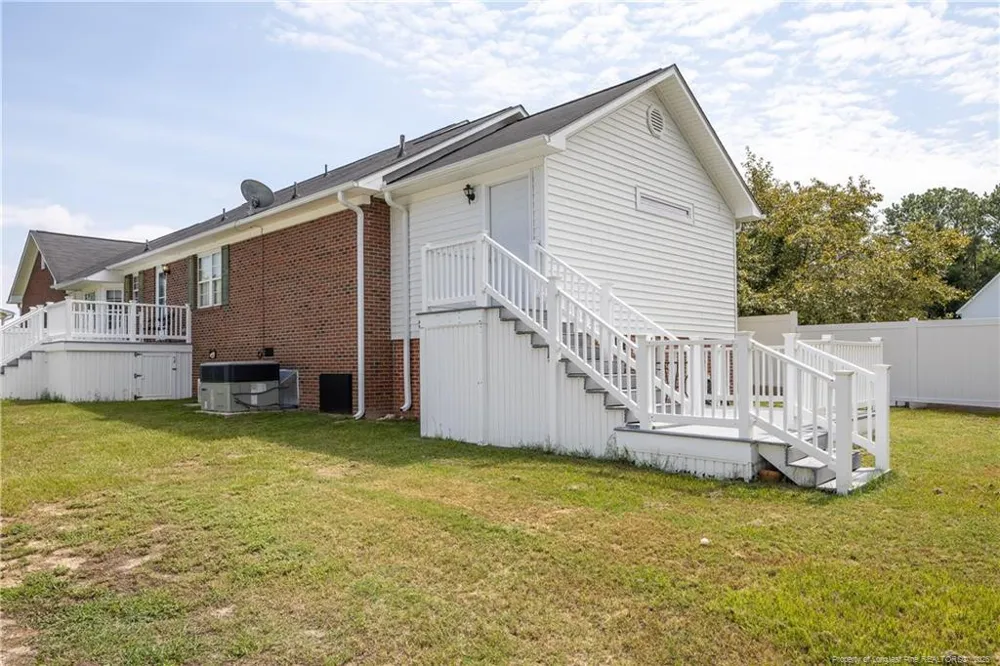 424 Cedar Lake Lane Clinton, NC 28328
