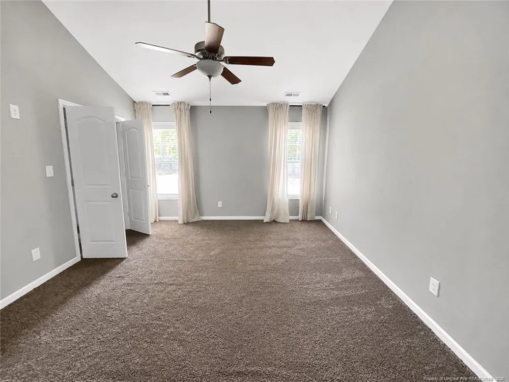 143 Ledgerbrook Lane Raeford, NC 28376