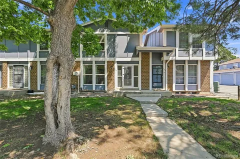 147 Paris Circle