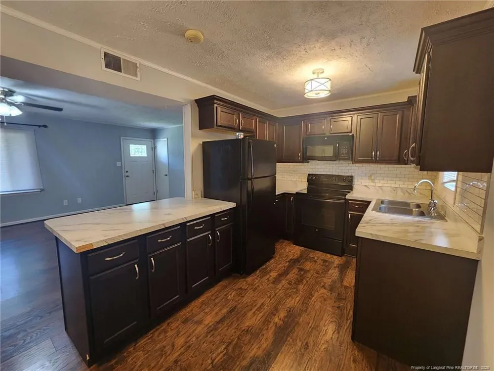 2296 Ridge Manor Drive Fayetteville, NC 28306
