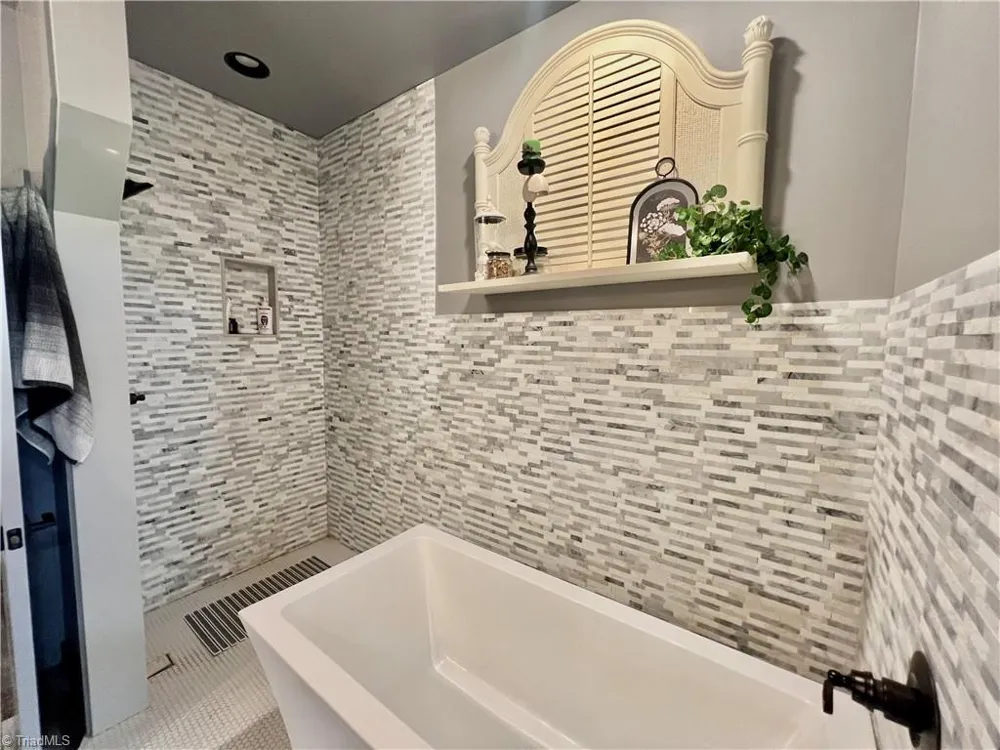 128 Hillside Lane Jefferson, NC 28640