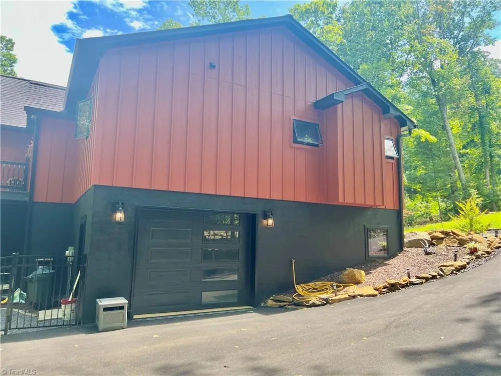 128 Hillside Lane Jefferson, NC 28640