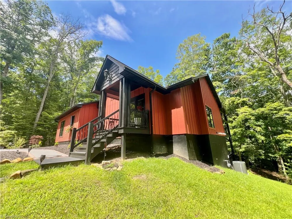 128 Hillside Lane Jefferson, NC 28640