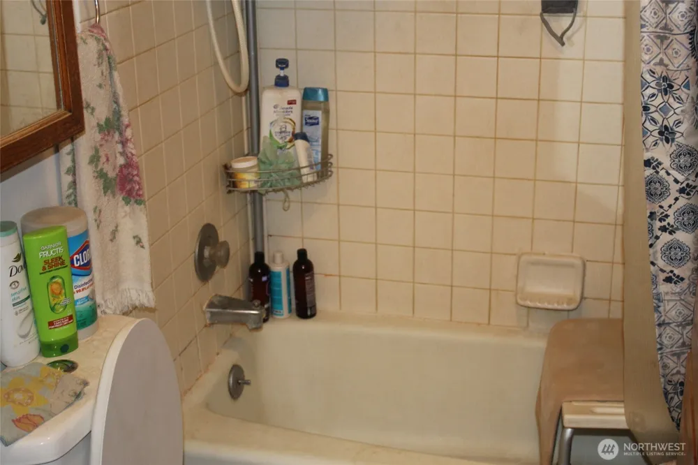 602 W Clarence Street Lind, WA 99341