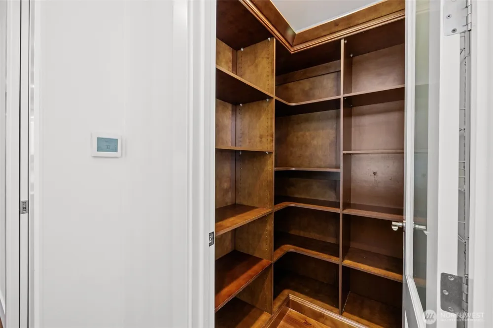10425 NE 15th Street Bellevue, WA 98004