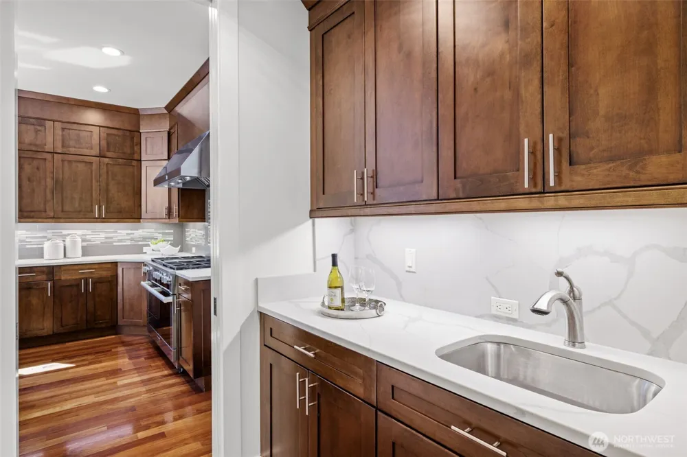 10425 NE 15th Street Bellevue, WA 98004