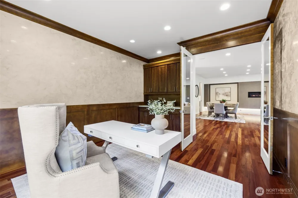 10425 NE 15th Street Bellevue, WA 98004