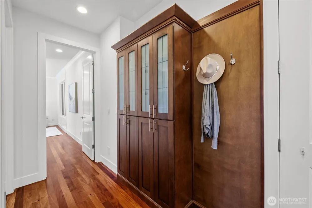 10425 NE 15th Street Bellevue, WA 98004