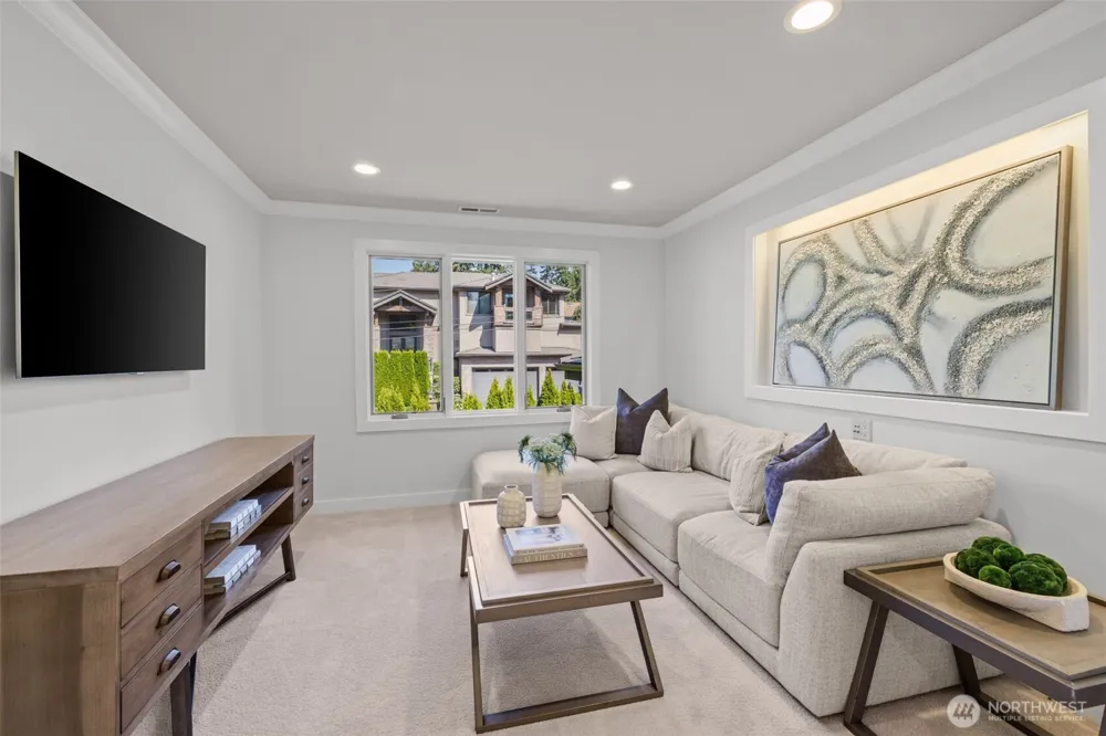 10425 NE 15th Street Bellevue, WA 98004
