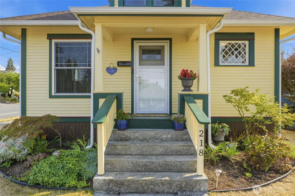218 Evergreen Street Mount Vernon, WA 98273