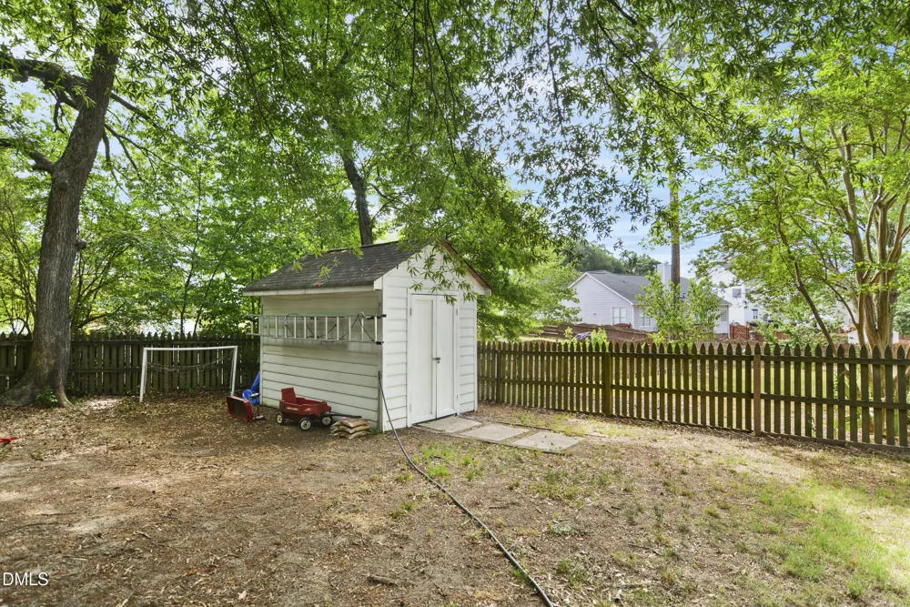 812 Beddingfield Drive Knightdale, NC 27545