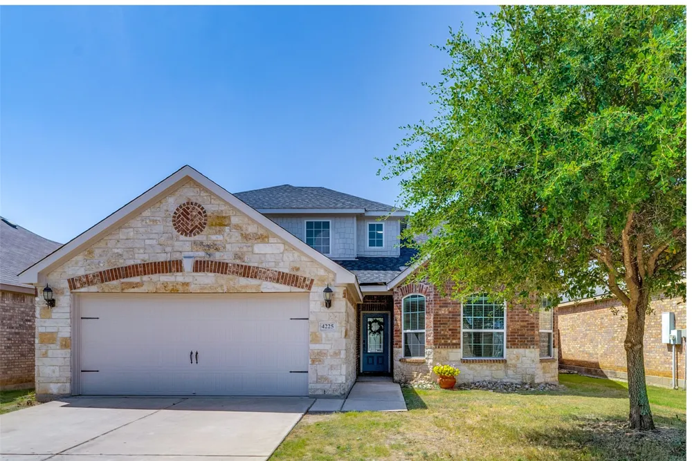 4225 Tower Lane Crowley, TX 76036