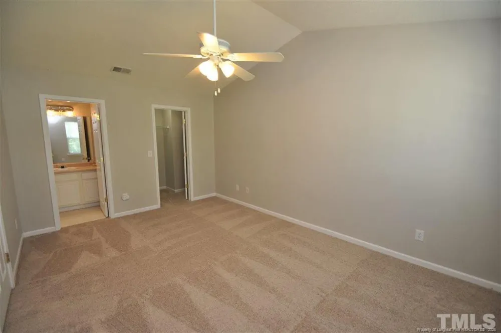 5909 Rivercliff Court Raleigh, NC 27610
