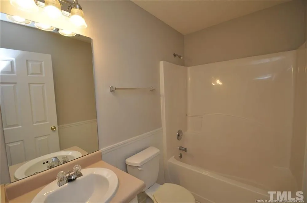 5909 Rivercliff Court Raleigh, NC 27610