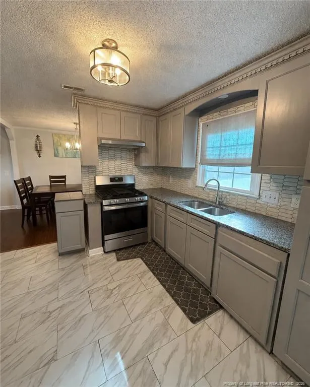 10520 Queensmead Circle Charlotte, NC 28273