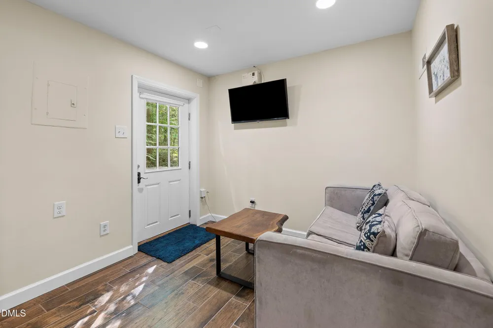 105 Lexington Road Chapel Hill, NC 27516