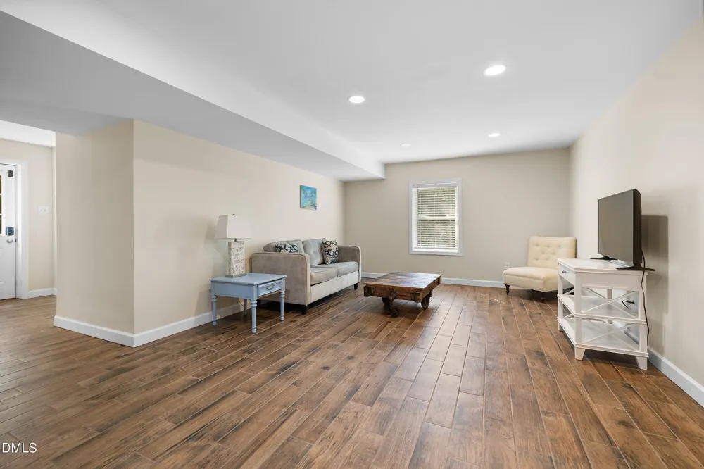 105 Lexington Road Chapel Hill, NC 27516