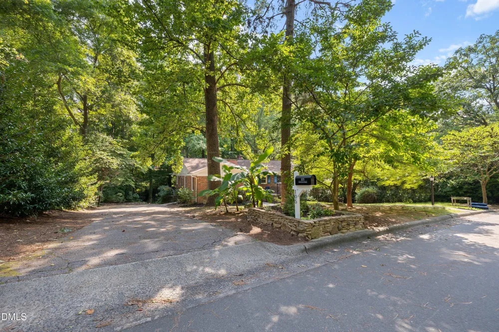 105 Lexington Road Chapel Hill, NC 27516