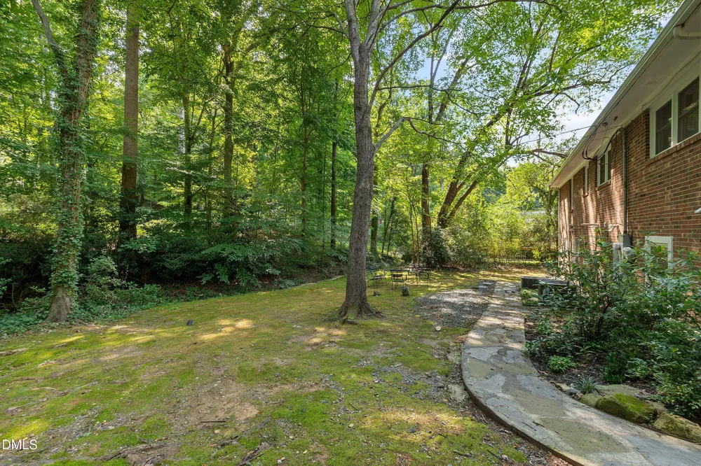 105 Lexington Road Chapel Hill, NC 27516