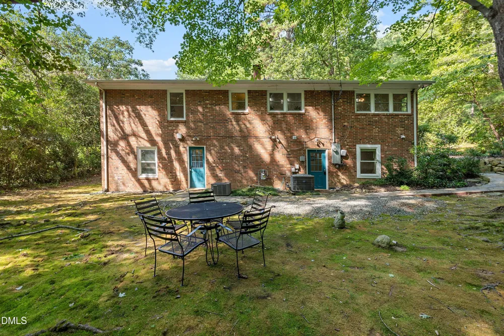105 Lexington Road Chapel Hill, NC 27516