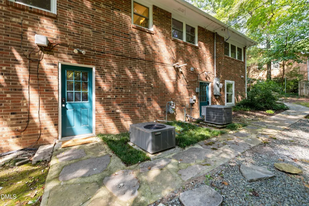 105 Lexington Road Chapel Hill, NC 27516