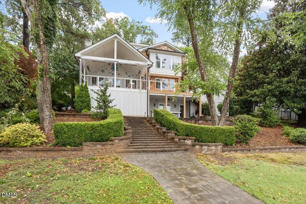 150 Lochwood W Drive Cary, NC 27518
