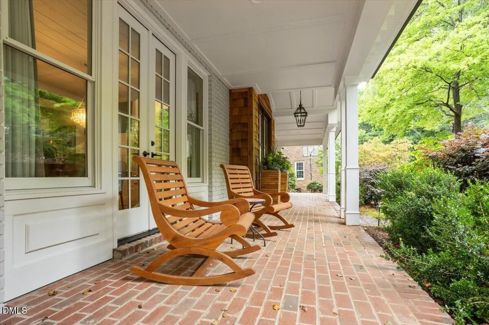 150 Lochwood W Drive Cary, NC 27518