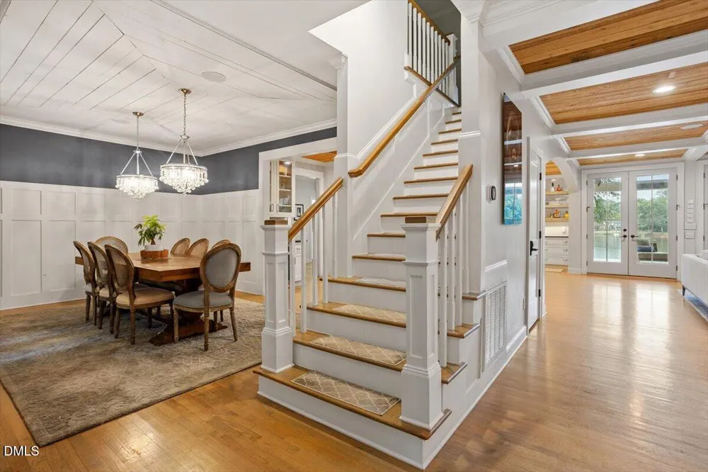 150 Lochwood W Drive Cary, NC 27518