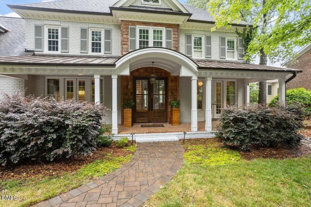 150 Lochwood W Drive Cary, NC 27518