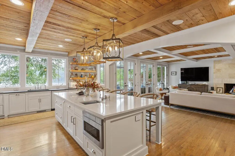 150 Lochwood W Drive Cary, NC 27518