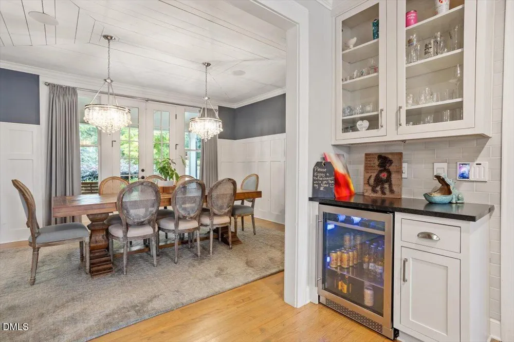 150 Lochwood W Drive Cary, NC 27518