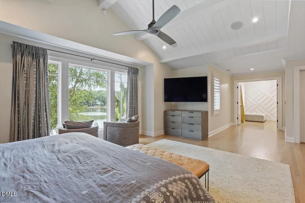 150 Lochwood W Drive Cary, NC 27518