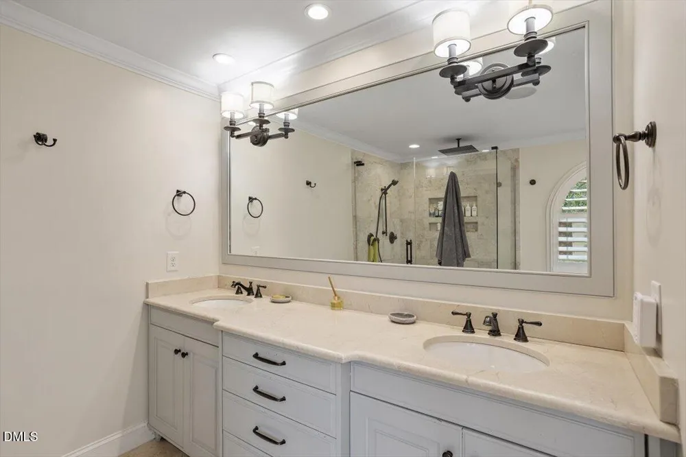 150 Lochwood W Drive Cary, NC 27518