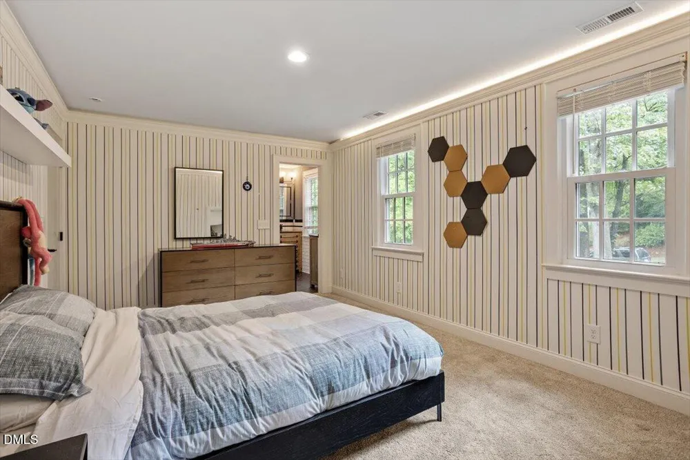 150 Lochwood W Drive Cary, NC 27518